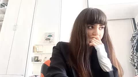 Snapshot of agripinaferrie chatting on 02/04/26, 10:21 Karen online show from 02/04/26, 10:21