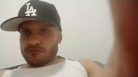 Snapshot of aguayor35 chatting on 06/16/26, 02:25 aguayor35 online show from 06/16/26, 02:25