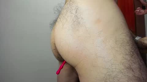 Snapshot of aguslover chatting on 02/02/25, 11:42 Agustin online show from 02/02/25, 11:42