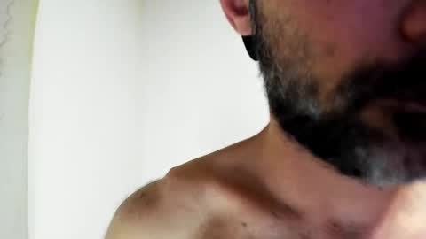 Snapshot of aguslover chatting on 03/11/25, 10:42 Agustin online show from 03/11/25, 10:42