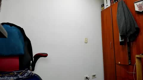 Snapshot of aguslover chatting on 09/09/25, 05:45 Agustin online show from 09/09/25, 05:45