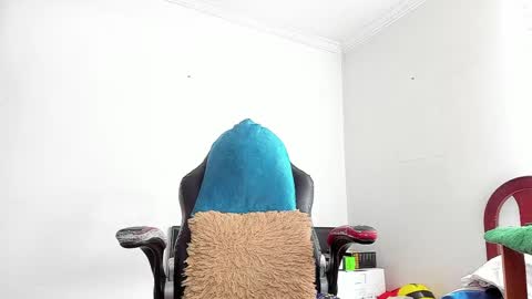 Snapshot of aguslover chatting on 04/22/26, 07:26 Agustin online show from 04/22/26, 07:26