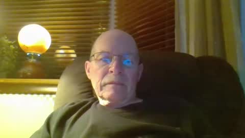 Snapshot of aguynrkfrd chatting on 01/15/25, 10:17 aguynrkfrd online show from 01/15/25, 10:17