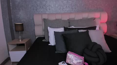 Ahmara  online show from 11/20/25, 11:32