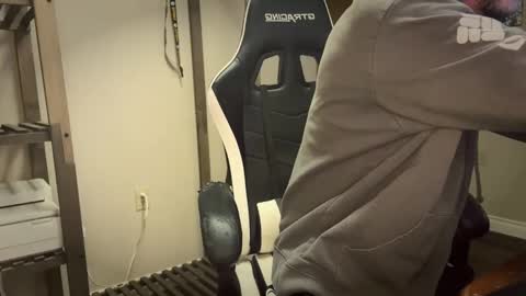 Snapshot of ah_shucks_ chatting on 04/02/26, 03:37 AhShucks online show from 04/02/26, 03:37