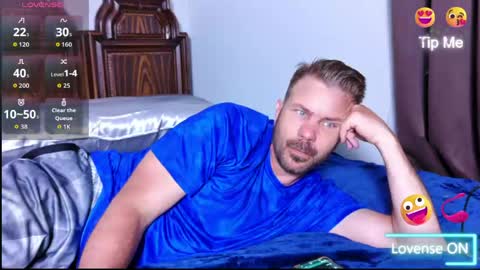Blue Eyed Handsome Man online show from 05/26/26, 01:23