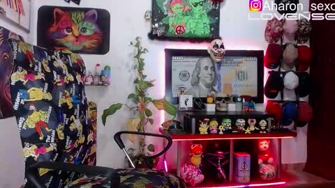 Aharon  Zamora online show from 10/28/25, 01:31