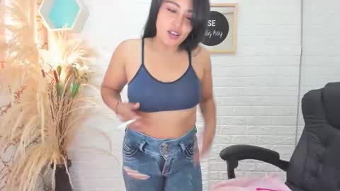 Ahisha online show from 02/05/25, 02:37