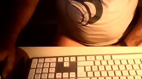 Snapshot of ahmole chatting on 05/02/26, 10:48 Ole online show from 05/02/26, 10:48