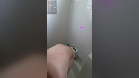 Snapshot of aholevibe chatting on 04/03/26, 11:47 Jay online show from 04/03/26, 11:47