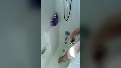 Snapshot of aholevibe chatting on 04/15/26, 09:37 Jay online show from 04/15/26, 09:37