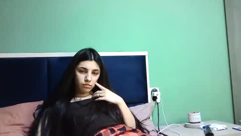 Selena online show from 01/04/25, 04:43