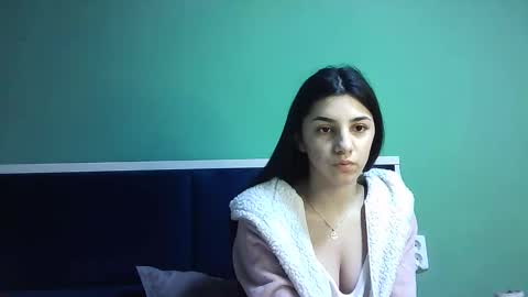 Selena online show from 01/07/25, 05:12