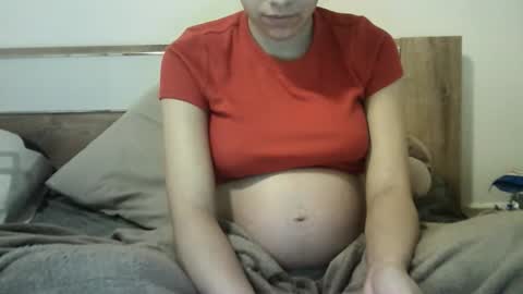 Selena online show from 11/21/25, 06:12