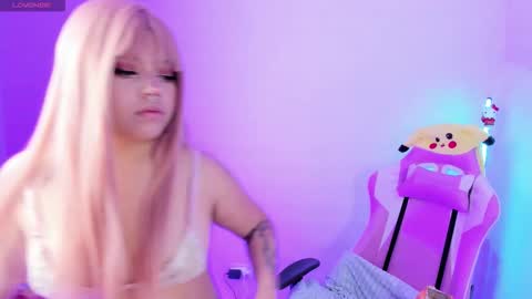 Snapshot of ahri_elderwood chatting on 10/06/25, 04:32 Ahri help me get to 100 online show from 10/06/25, 04:32