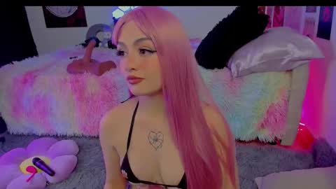 Snapshot of ahri_ossuri chatting on 09/17/25, 03:30 ahri online show from 09/17/25, 03:30