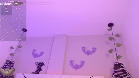 Snapshot of ahri_roux chatting on 10/17/25, 04:48 ahry online show from 10/17/25, 04:48