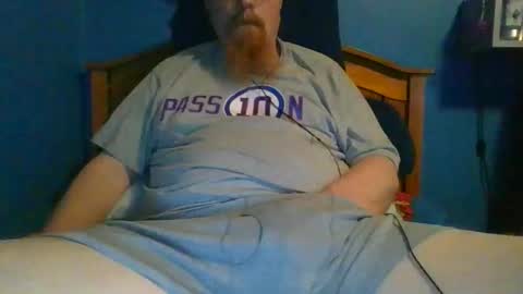 Snapshot of ahrnycumtoy chatting on 04/19/26, 06:13 hrnycummer online show from 04/19/26, 06:13