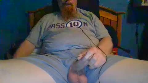 Snapshot of ahrnycumtoy chatting on 04/20/26, 07:33 hrnycummer online show from 04/20/26, 07:33