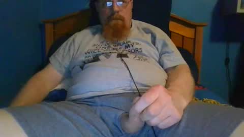 Snapshot of ahrnycumtoy chatting on 04/30/26, 05:47 hrnycummer online show from 04/30/26, 05:47