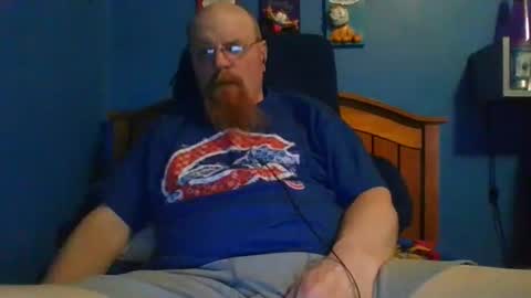 Snapshot of ahrnycumtoy chatting on 05/03/26, 06:19 hrnycummer online show from 05/03/26, 06:19