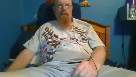 Snapshot of ahrnycumtoy chatting on 05/17/26, 05:27 hrnycummer online show from 05/17/26, 05:27