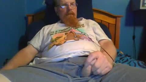 Snapshot of ahrnycumtoy chatting on 05/19/26, 07:37 hrnycummer online show from 05/19/26, 07:37