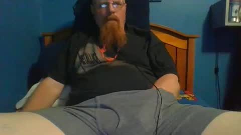 Snapshot of ahrnycumtoy chatting on 06/03/26, 06:05 hrnycummer online show from 06/03/26, 06:05