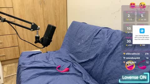 Snapshot of ahsleysnow chatting on 01/23/25, 06:56 AHSLEY online show from 01/23/25, 06:56