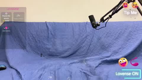 Snapshot of ahsleysnow chatting on 02/24/25, 04:58 AHSLEY online show from 02/24/25, 04:58