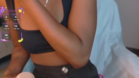 Snapshot of ahvi_ebony chatting on 06/21/26, 12:52 Ahvi Ebony online show from 06/21/26, 12:52
