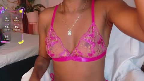 Snapshot of ahvi_ebony chatting on 07/12/26, 12:51 Ahvi Ebony online show from 07/12/26, 12:51