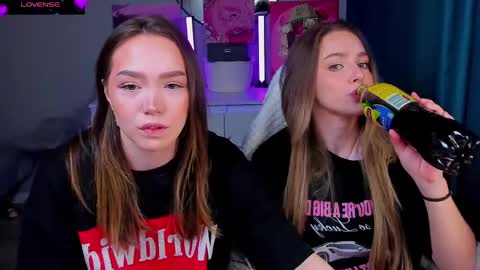 Snapshot of ai__girl chatting on 04/29/26, 07:01 ai__girl online show from 04/29/26, 07:01