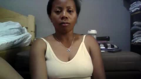 Aicha boobs online show from 02/21/26, 07:04