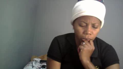 Snapshot of aicha_boobs chatting on 04/03/26, 07:01 Aicha boobs online show from 04/03/26, 07:01