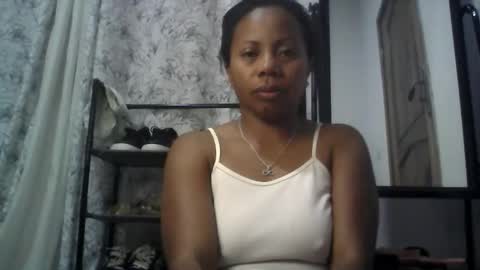 Snapshot of aicha_boobs chatting on 06/05/26, 11:54 Aicha boobs online show from 06/05/26, 11:54