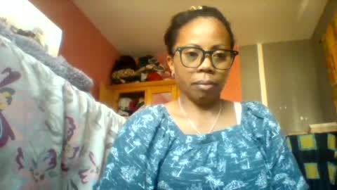 Snapshot of aicha_boobs chatting on 06/18/26, 12:42 Aicha boobs online show from 06/18/26, 12:42