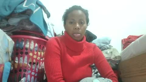 Snapshot of aicha_boobs chatting on 07/12/26, 03:58 Aicha boobs online show from 07/12/26, 03:58