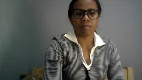 Snapshot of aicha_boobs chatting on 07/16/26, 04:02 Aicha boobs online show from 07/16/26, 04:02