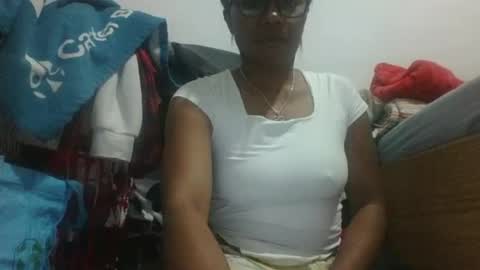 Snapshot of aicha_boobs chatting on 08/05/26, 05:49 Aicha boobs online show from 08/05/26, 05:49