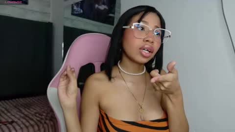 Snapshot of aida_princess chatting on 10/19/25, 11:16 Aida online show from 10/19/25, 11:16