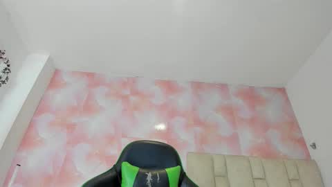 karoline  online show from 01/15/26, 08:45