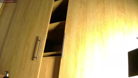 Aida  online show from 10/27/25, 11:14