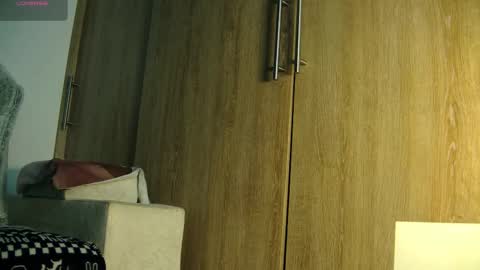 Aida  online show from 11/08/25, 09:53