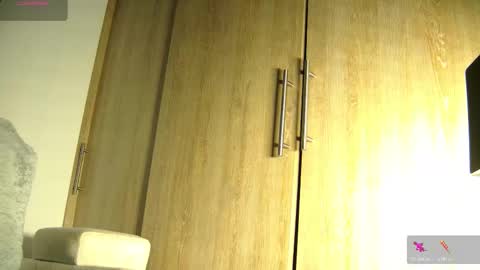 Aida  online show from 11/09/25, 10:24