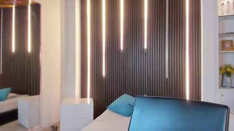 aidajoness online show from 10/31/25, 02:40