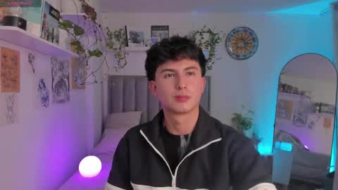 A H  online show from 10/06/25, 08:50