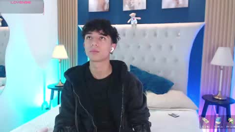 Aiden online show from 06/17/26, 01:12