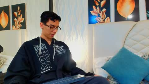 aiden_royce online show from 10/15/25, 09:15