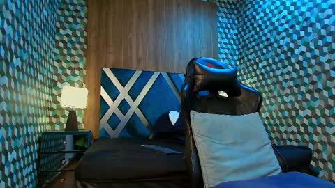 aiden_royce online show from 10/20/25, 02:34